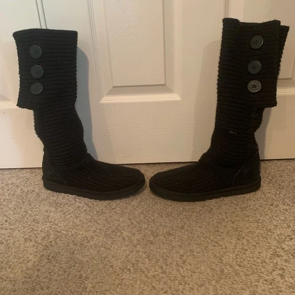 UGG Black Knit Boots Size 8 - Picture 2 of 7